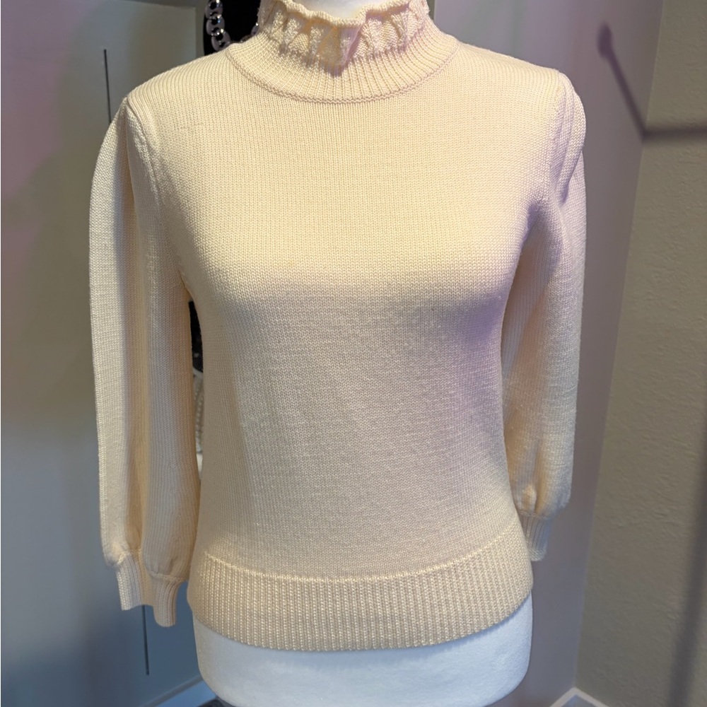CO wool Cream Turtleneck Sweater
